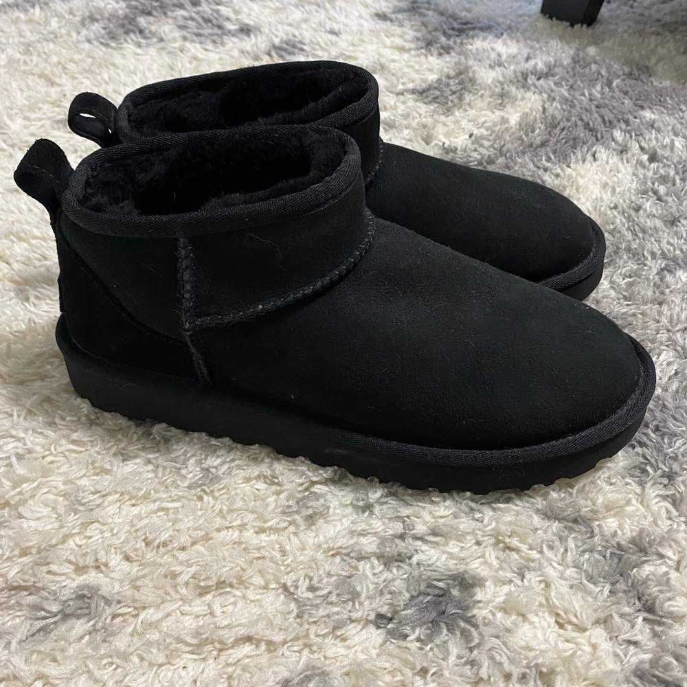 UGG Classic Ultra Mini black